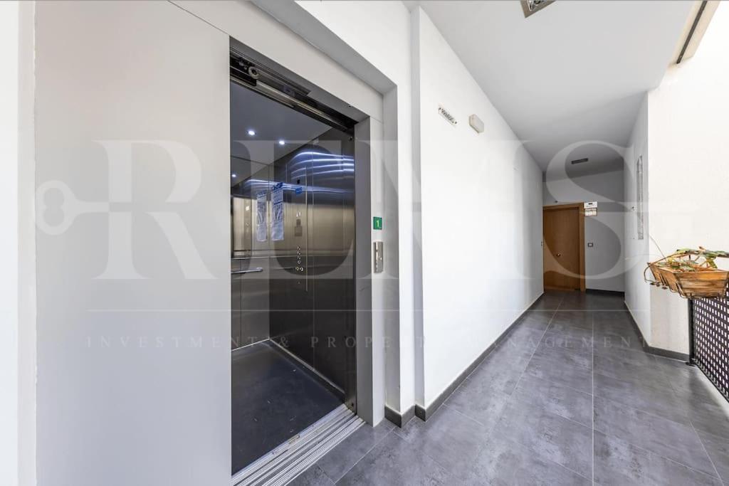מאלגה Inviting Apartment In The Center By Rems מראה חיצוני תמונה